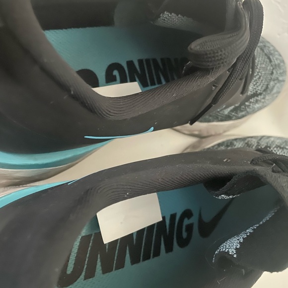 Nike Epic flyknit odyssey react shoes - Picture 3 of 5